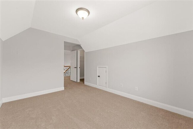 Building Photo - 3329 Rosecliff Trace NE