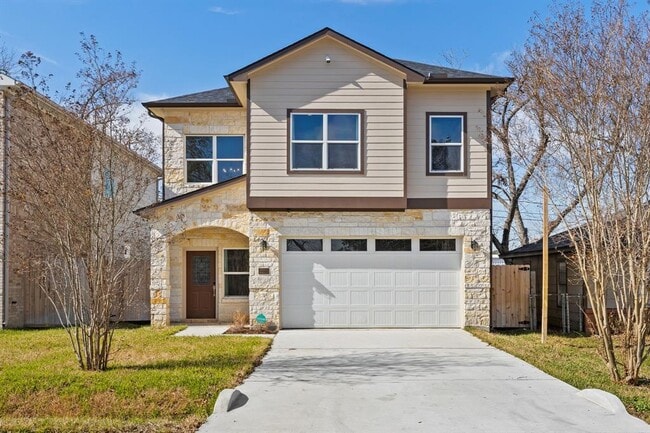 Primary Photo - 2211 Silverbonnet St