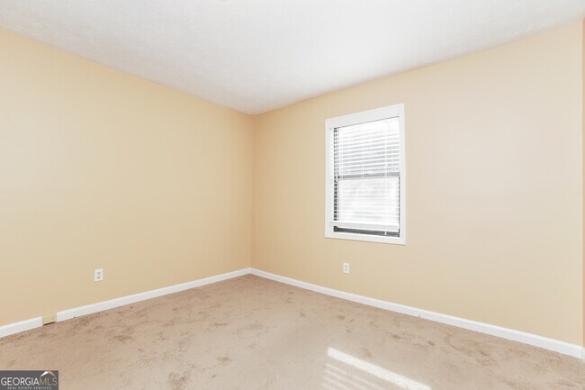 Building Photo - 4027 Evelyn Dr