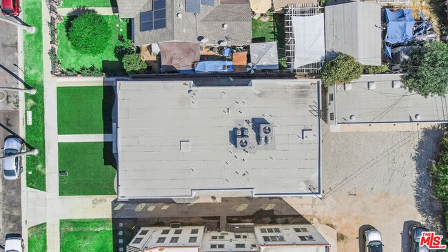 Building Photo - 10 N Primrose Ave