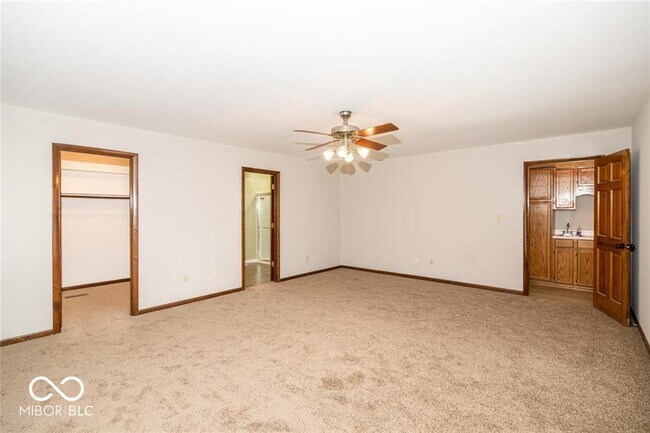 Building Photo - 223 Carlin Dr