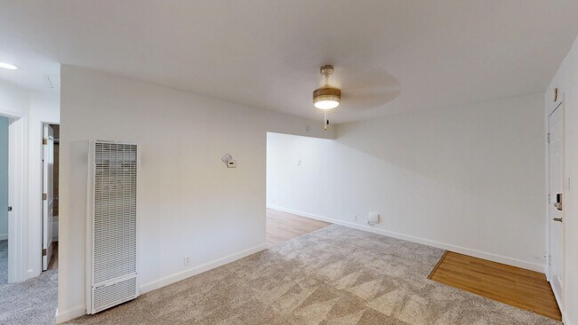 Building Photo - 15431 Marty Dr