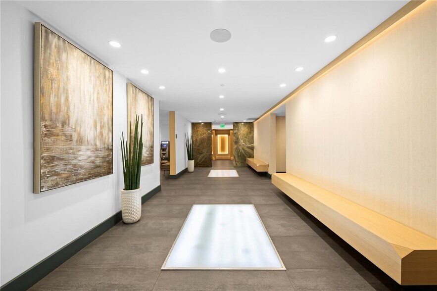 Building Photo - 90 SW 3rd St