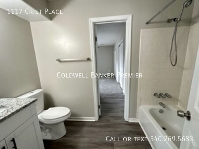 Building Photo - 1117 Crist Pl