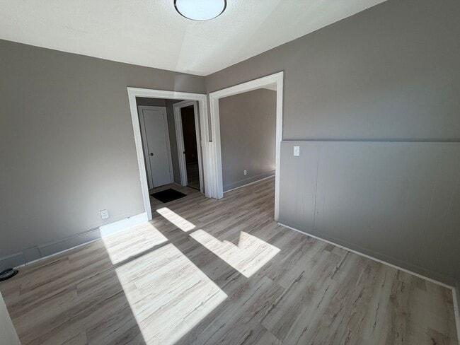 Building Photo - Renovated 2/1 House in North Rome- $1,095