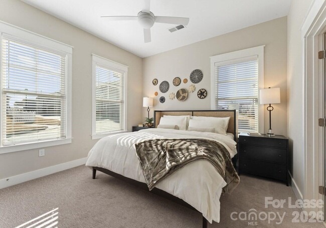 Building Photo - 1241 Columbia Cir