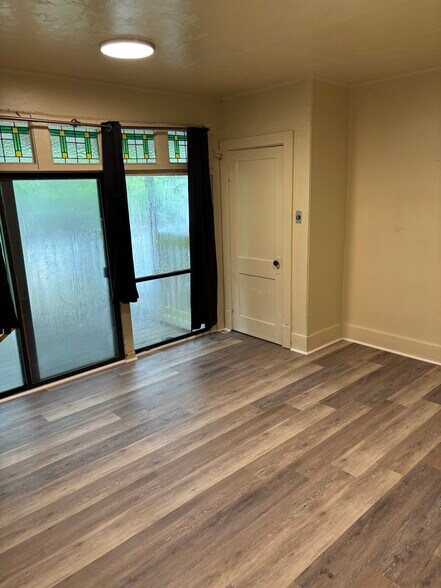 Building Photo - 126 Parkhill St