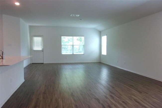 Building Photo - 6420 Turin Ln