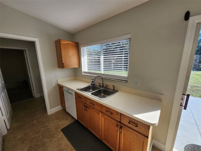 Building Photo - 18142 Murcott Blvd