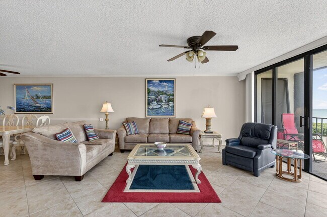 Building Photo - 9650 S Ocean Dr