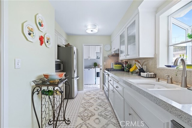 Building Photo - 208 W Avenida De Los Lobos Marinos