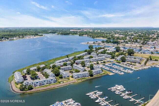 Building Photo - 110 Sea spray Ln