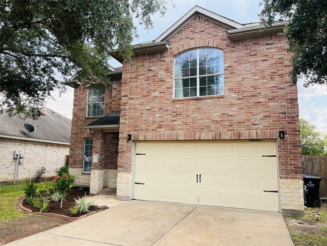 Building Photo - 2111 Castle Gardens Ln
