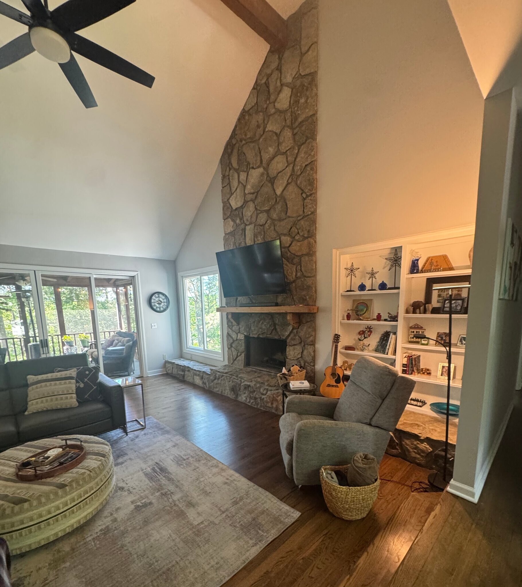 Building Photo - 585 Kings Peak Dr