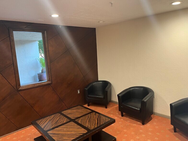 Computer Business Center - 8889 Caminito Plaza Centro