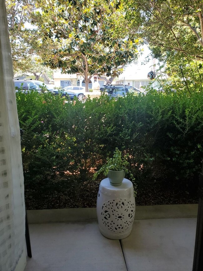 Building Photo - Elegant Coronado Village Home