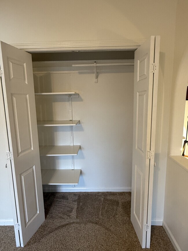 Building Photo - 10538 Olympic St NW