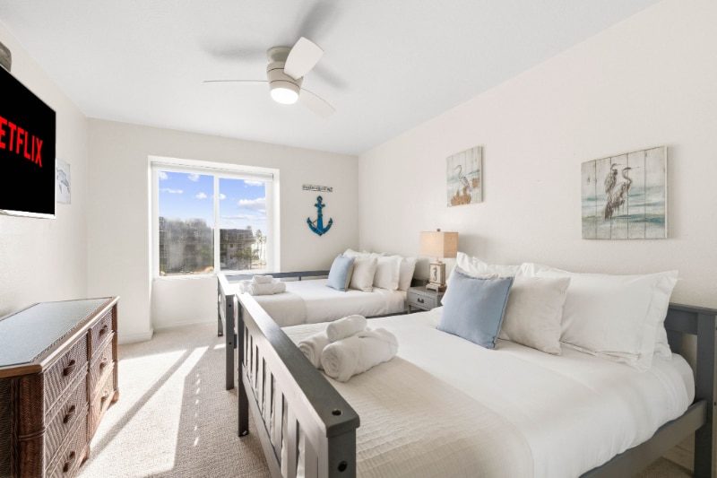 Building Photo - 999 N Pacific St