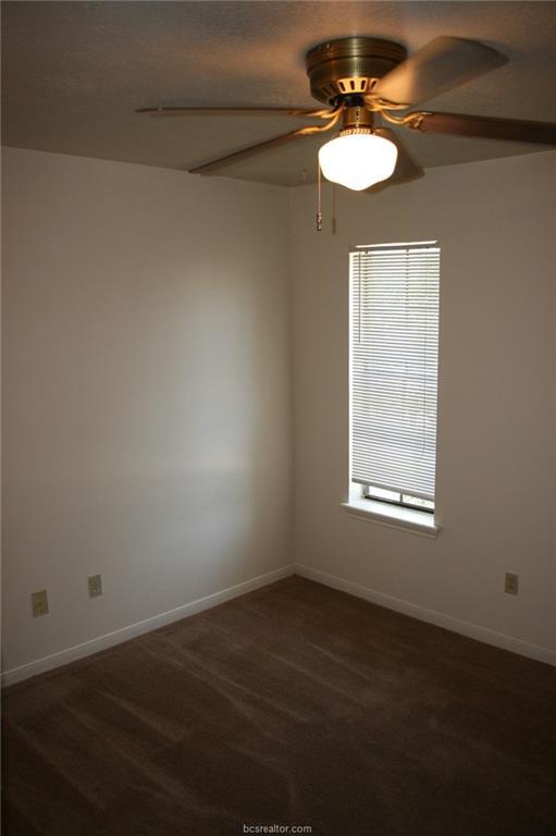 Building Photo - 1805 Woodsman Dr