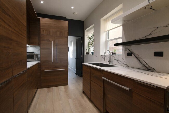 Building Photo - 335 Arlington Ave