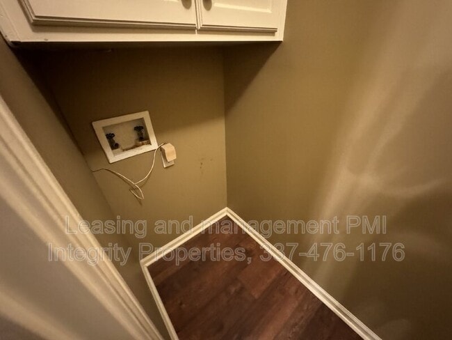 Building Photo - 109 Sugarcreek Dr