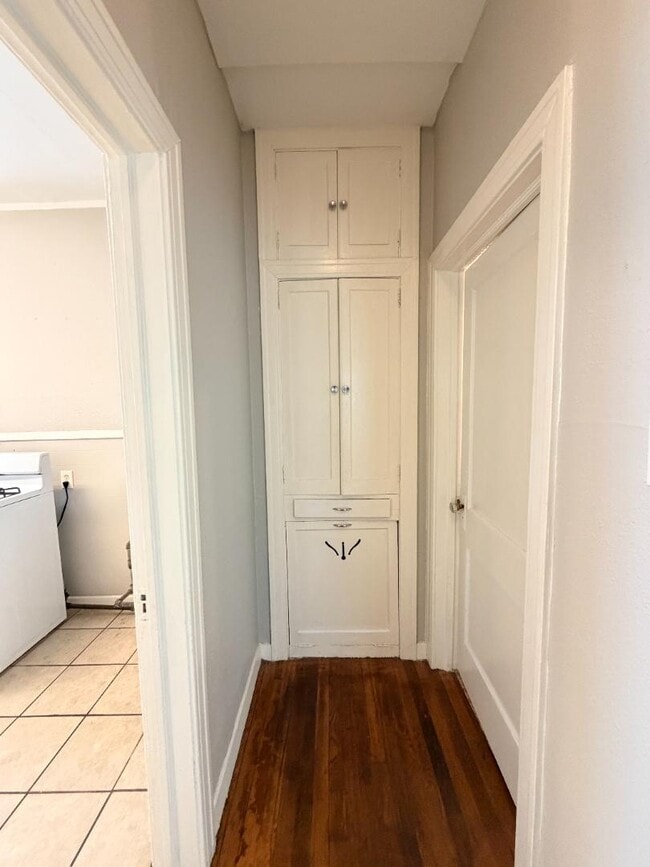 Building Photo - 2238 N Interstate 35