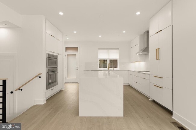 Building Photo - 5530 Topaz Ln