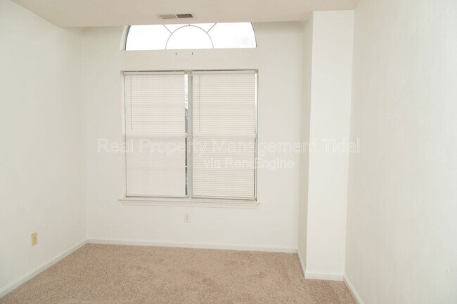 Building Photo - 3940 Horse Run Glen