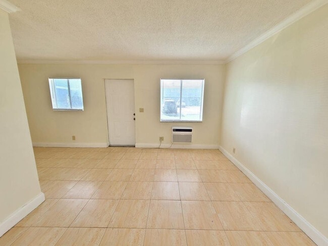 Building Photo - 1829 N A St