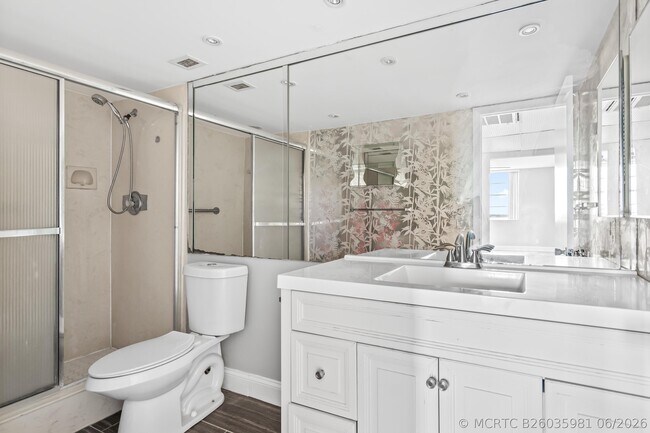 Building Photo - 2851 S Ocean Blvd