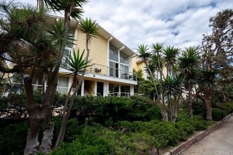 Building Photo - MR0021 (RUBS)