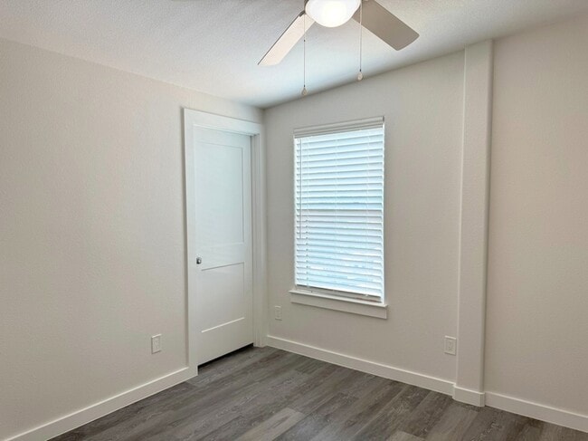 Building Photo - 3607 Sioux Trail