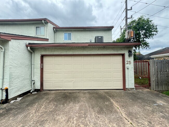 Building Photo - 11311 Harwin Dr.