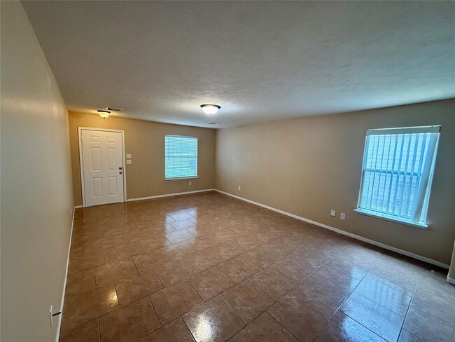 Building Photo - 8810 Ancient Willow Dr