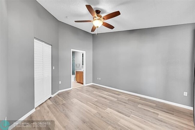 Building Photo - 5361 NW 90th Ave