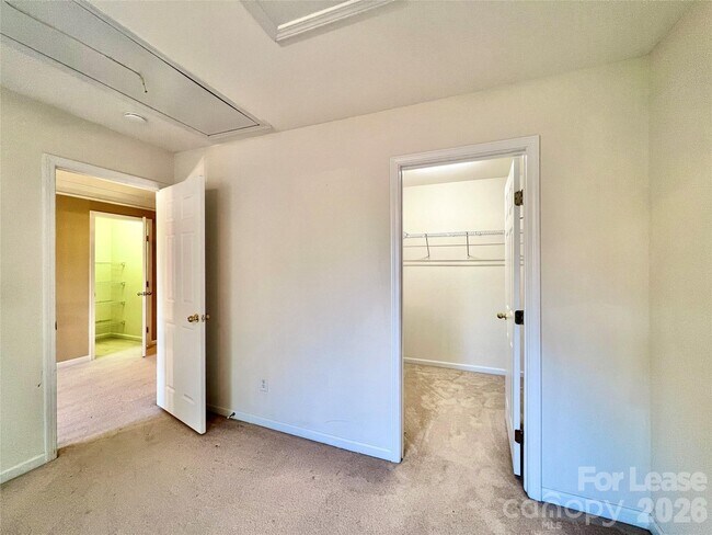 Building Photo - 10707 Fred Gutt Dr