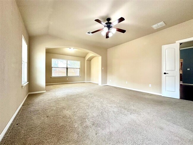 Building Photo - 512 Brown Juniper Way