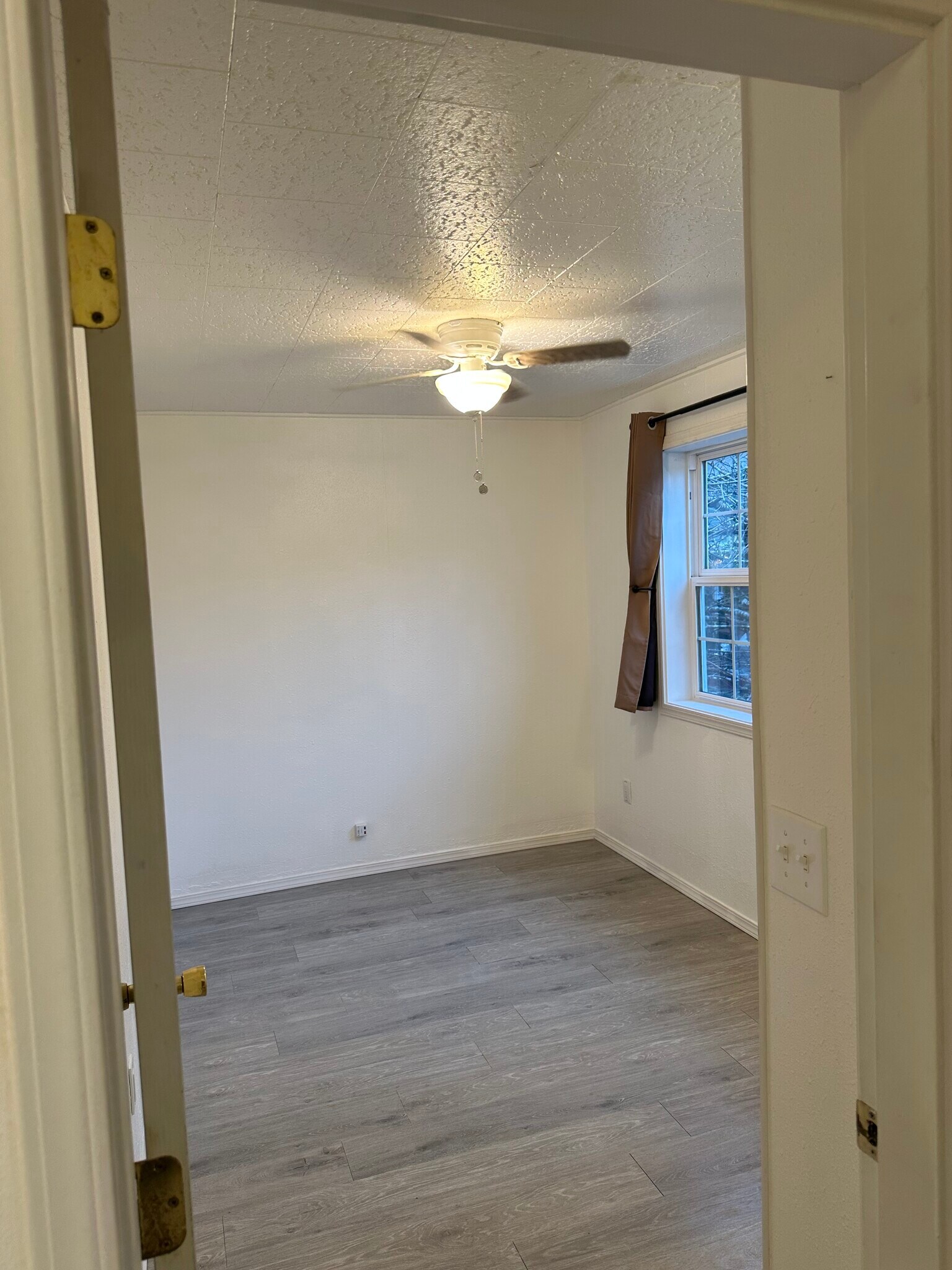 Building Photo - 1160 Park Ave