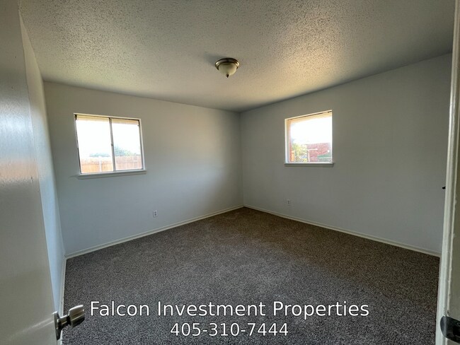 Building Photo - 3156 SW 71st St