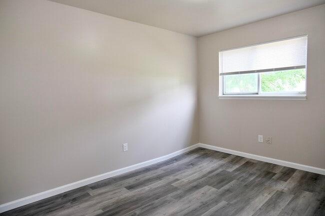 Building Photo - 20341 Rosedale St