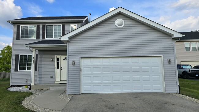 Primary Photo - 1521 Saddle Ln