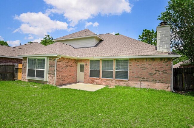 Building Photo - 23751 River Pl Dr