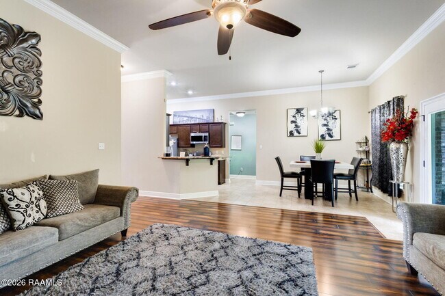 Building Photo - 114 Clover Leaf Dr