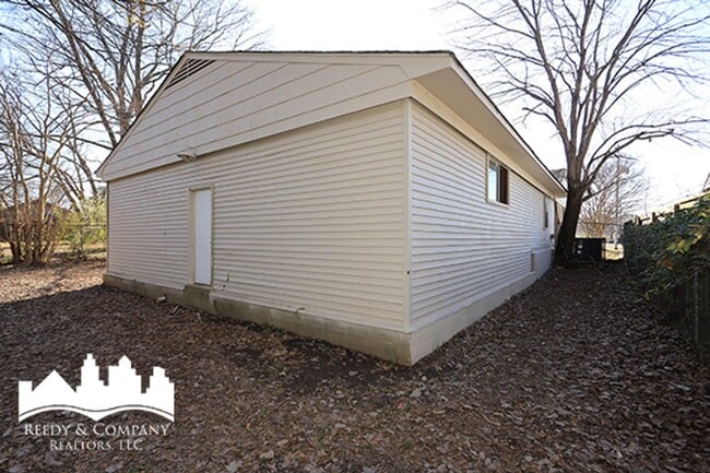 Building Photo - 6130 Tulane Rd