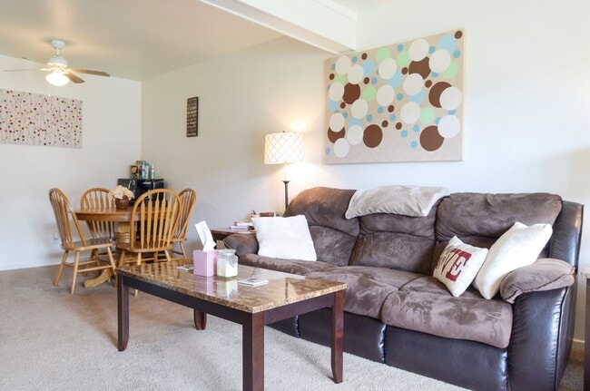 2 BR, 1 BA - Corner Unit - 850 SF