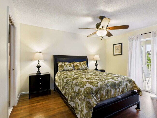 Building Photo - Furnished 2BR/2BA Lakefront Condo – 12-Month Lease in Abbey On The Lake I