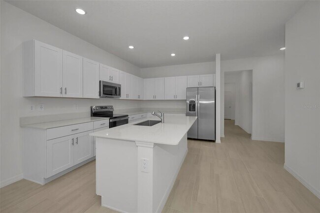 Building Photo - 18200 Pleasantview Blvd