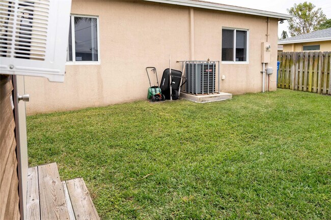 Building Photo - 2710 NW 5th St