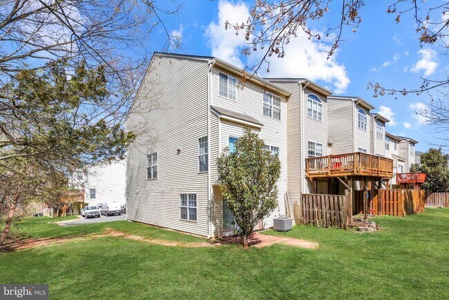 Building Photo - 14257 Hunters Run Way