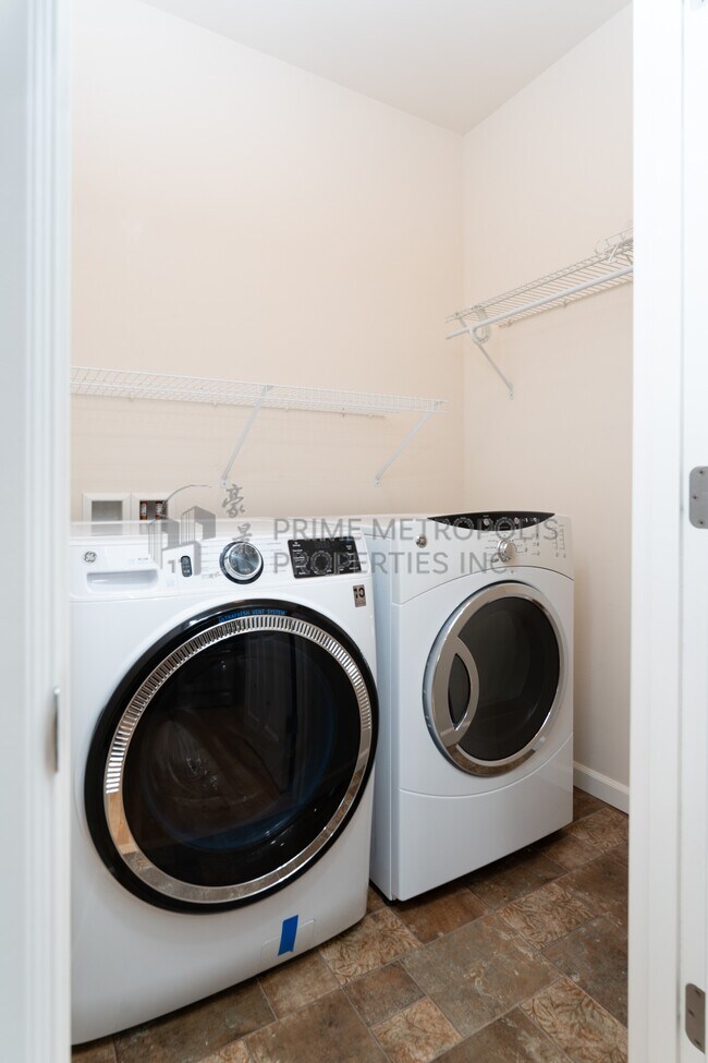 Building Photo - 8322 137th Ct NE